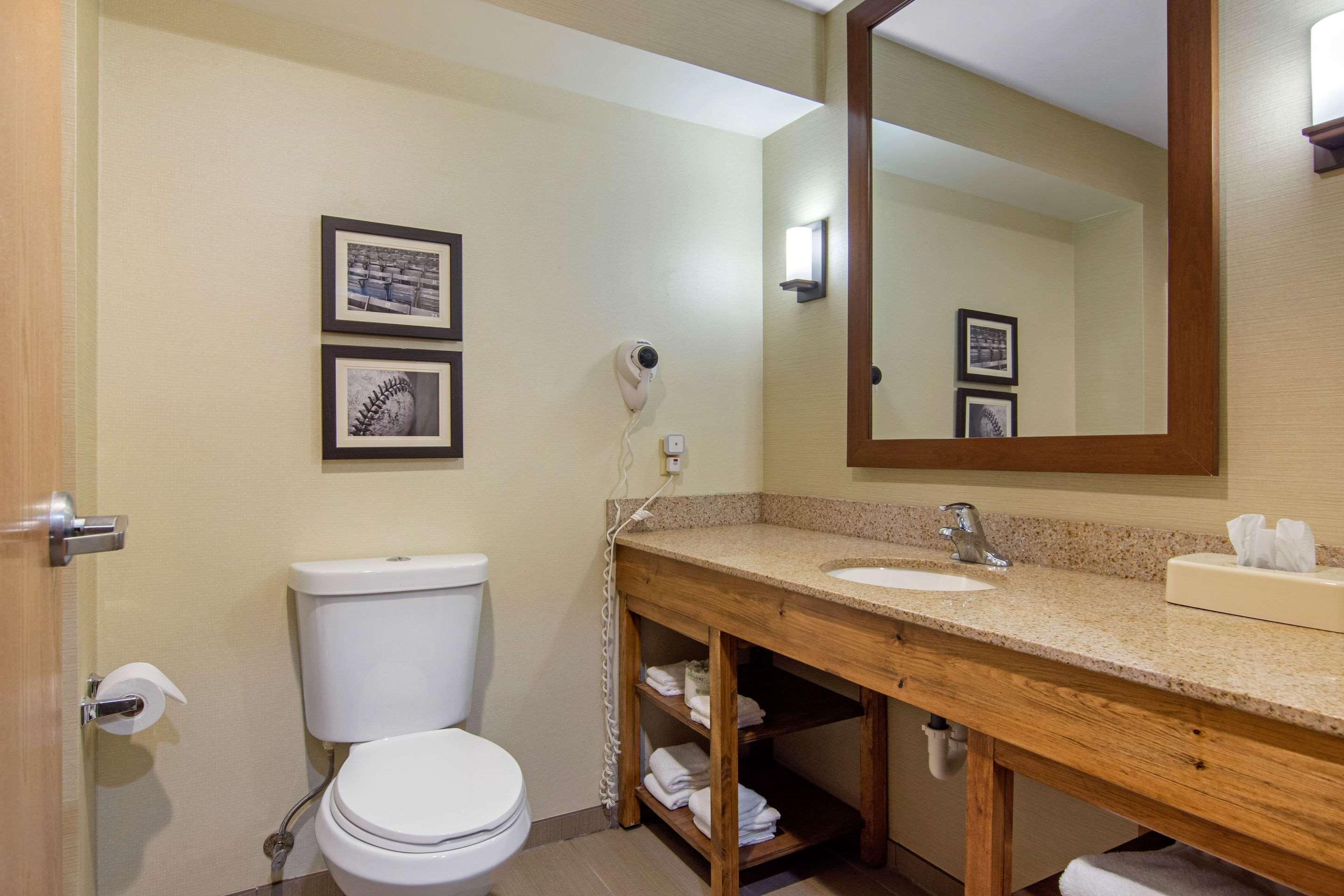 Comfort Inn & Suites Cooperstown - Milford Exterior foto